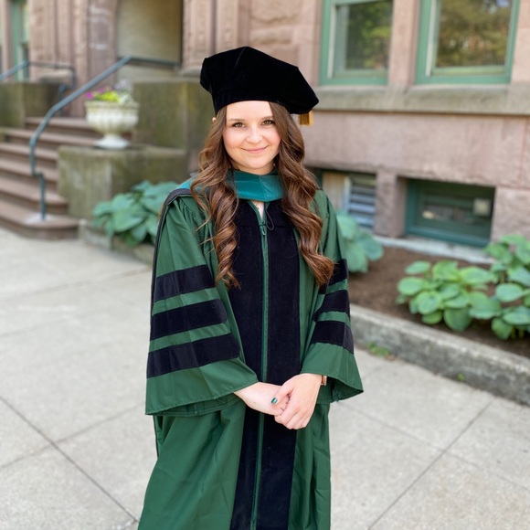 Meet your Posher, Sierra - Picture 2 of 2